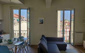 Eucaris Home